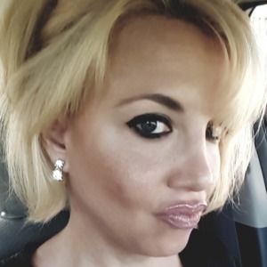 Meet your Posher, Desiree